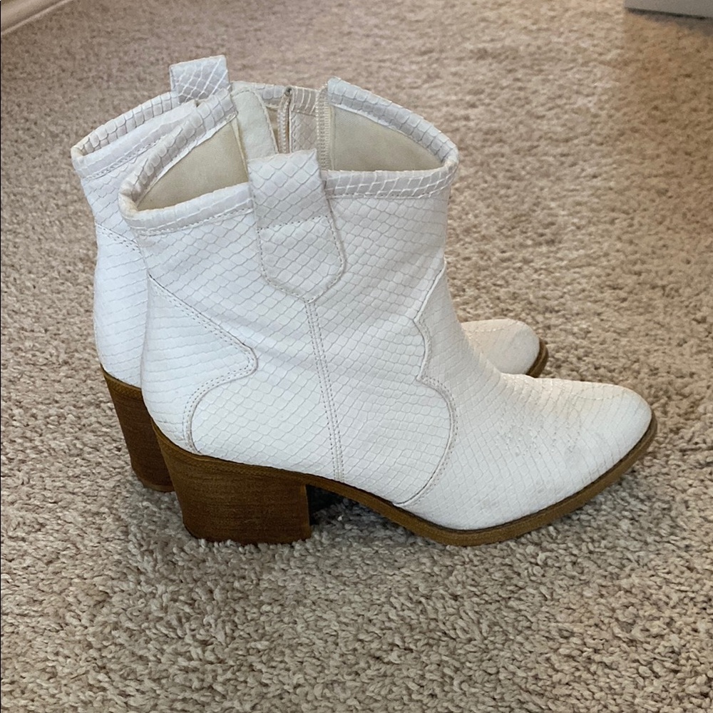 White Western Textured Ankle Boots (Dirty Laundry)